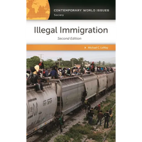 Illegal Immigration: A Reference Handbook - Paperback