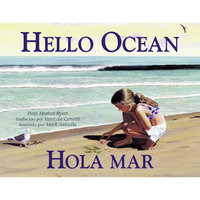 Hola Mar / Hello Ocean (Spanish Bilingual Edition) - Paperback