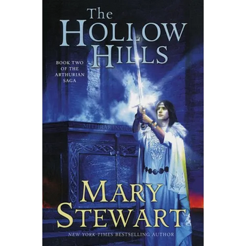 The Hollow Hills - Paperback