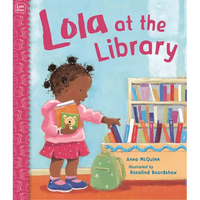 Lola at the Library - Paperback