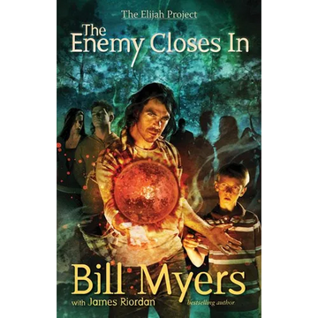 The Enemy Closes in: 2 - Paperback